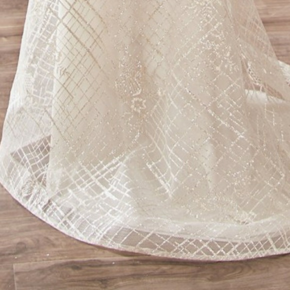 New long off the shoulder fitted beaded wedding dress,bridal gown - Picture 7 of 8